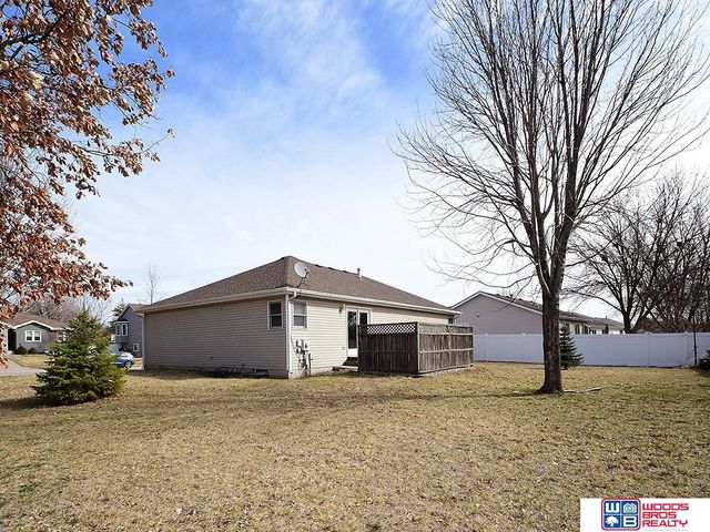 1901 Garret Lane, Lincoln, NE 68512