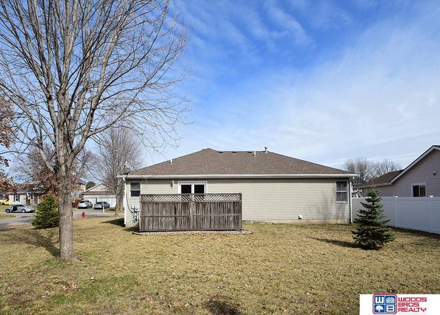 1901 Garret Lane, Lincoln, NE 68512