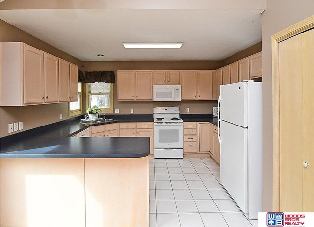 1901 Garret Lane, Lincoln, NE 68512