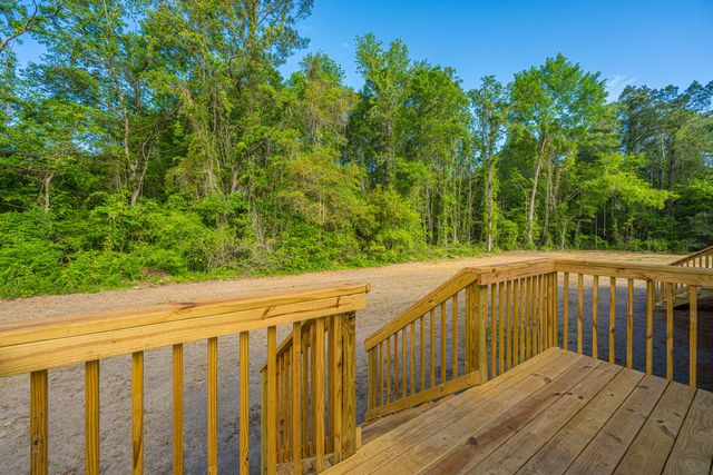 324 Bedford Road, Cross, SC 29436