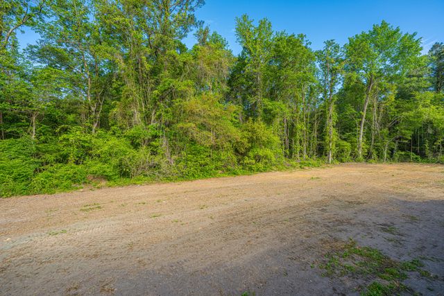 324 Bedford Road, Cross, SC 29436