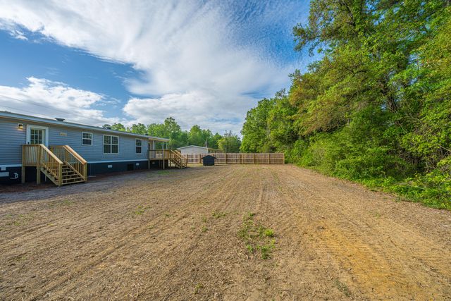 324 Bedford Road, Cross, SC 29436