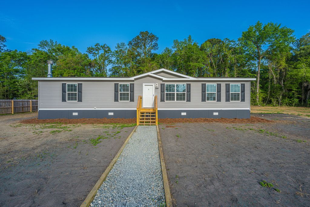 324 Bedford Road, Cross, SC 29436