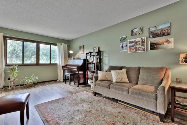 180 Wentworth Avenue W D, West Saint Paul, MN 55118