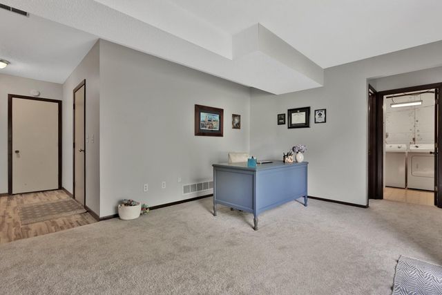 180 Wentworth Avenue W D, West Saint Paul, MN 55118