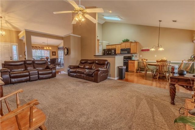 3385 Stoneleigh Run Drive, Buford, GA 30519