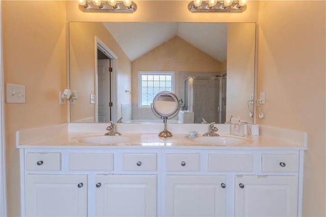 3385 Stoneleigh Run Drive, Buford, GA 30519