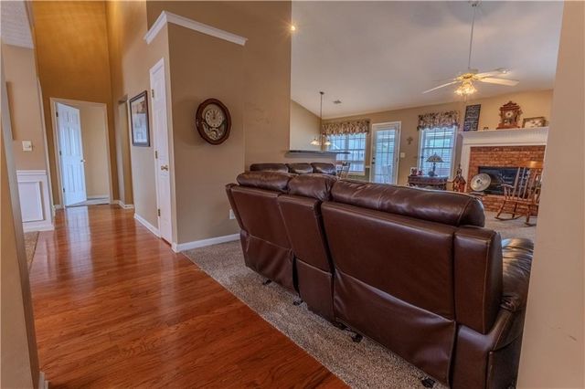 3385 Stoneleigh Run Drive, Buford, GA 30519