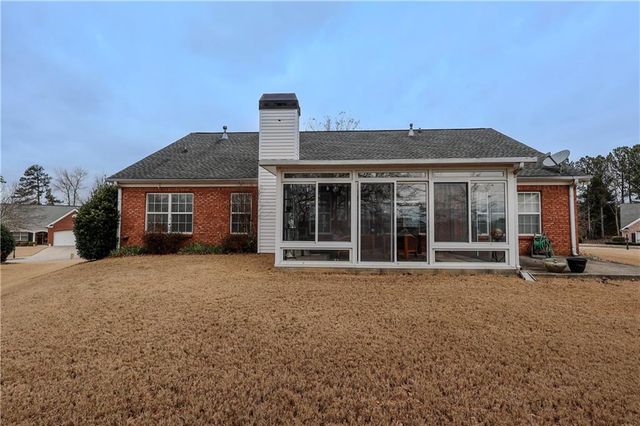 3385 Stoneleigh Run Drive, Buford, GA 30519