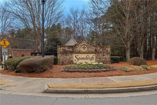 3385 Stoneleigh Run Drive, Buford, GA 30519