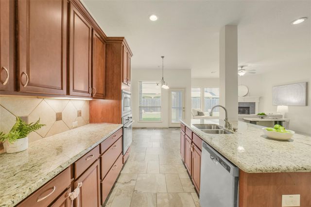 82 Cherry Hills Drive, Jersey Village, TX 77064