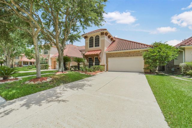 82 Cherry Hills Drive, Jersey Village, TX 77064