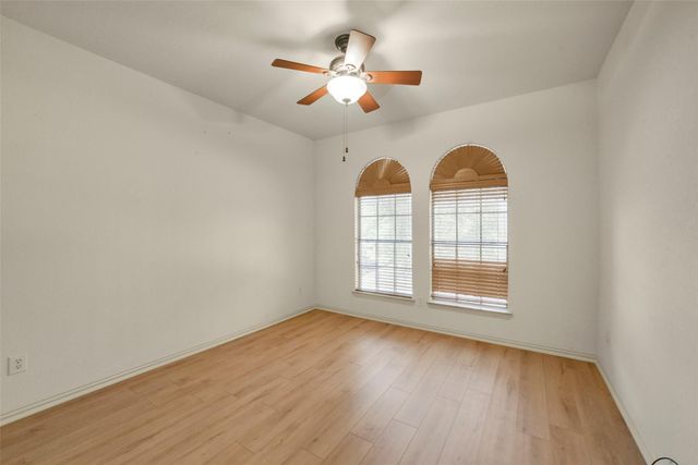 82 Cherry Hills Drive, Jersey Village, TX 77064
