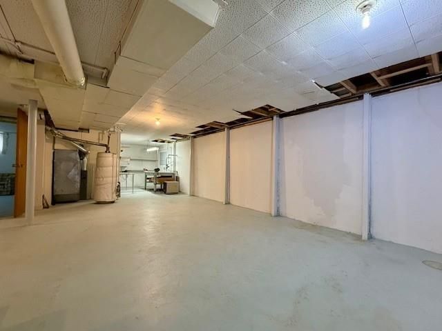 1208 W 20th Street, Lawrence, KS 66046