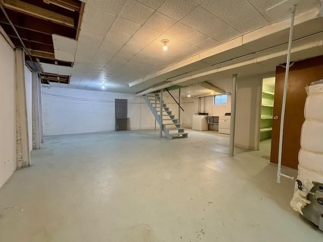 1208 W 20th Street, Lawrence, KS 66046