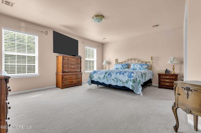 494 Meadowood Road, Jackson, NJ 08527