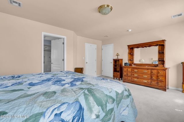 494 Meadowood Road, Jackson, NJ 08527
