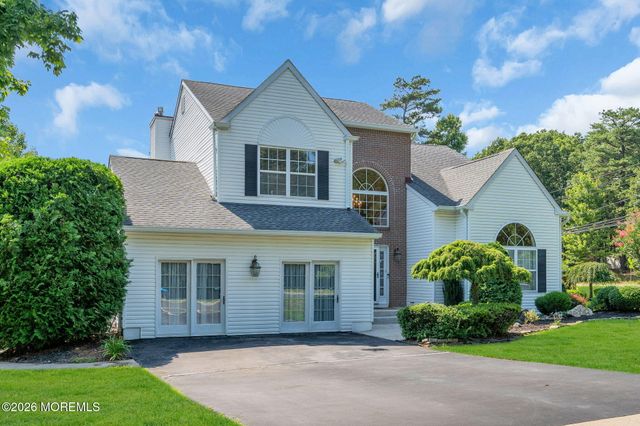 494 Meadowood Road, Jackson, NJ 08527
