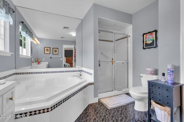 494 Meadowood Road, Jackson, NJ 08527