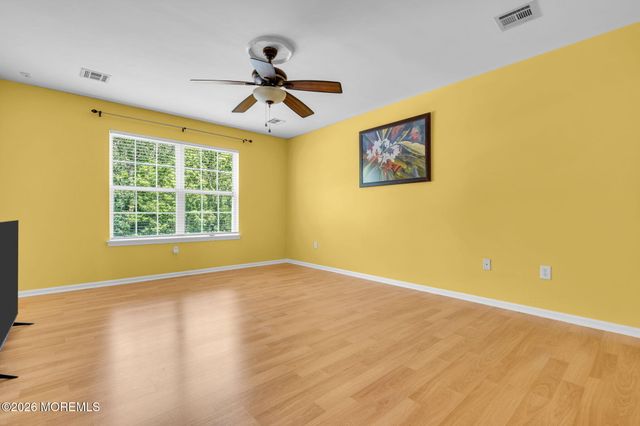 494 Meadowood Road, Jackson, NJ 08527