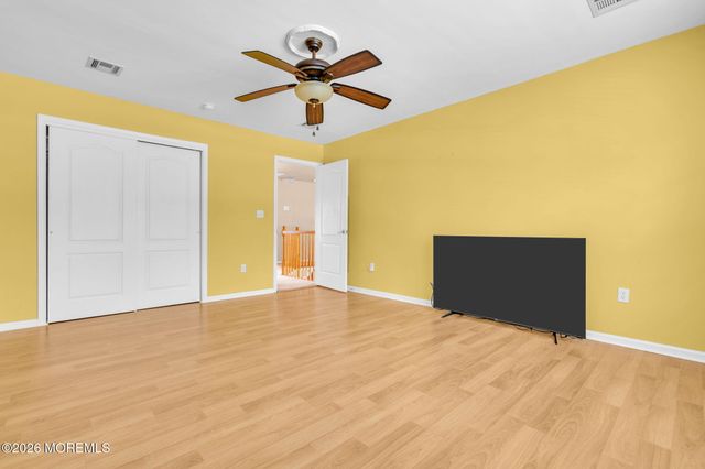494 Meadowood Road, Jackson, NJ 08527