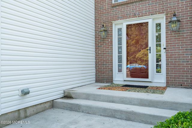 494 Meadowood Road, Jackson, NJ 08527