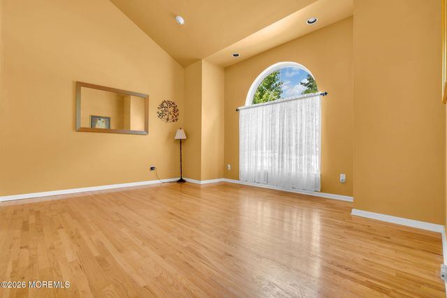 494 Meadowood Road, Jackson, NJ 08527