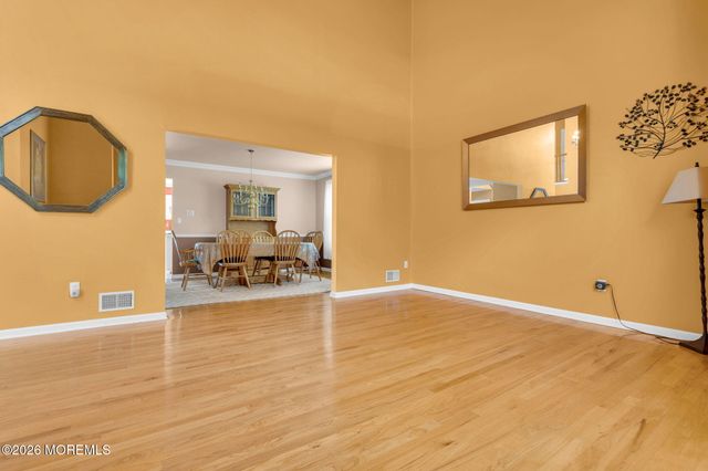 494 Meadowood Road, Jackson, NJ 08527