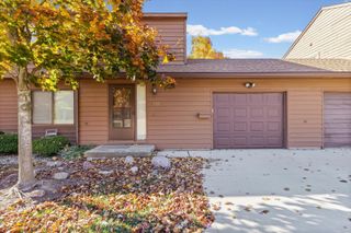 2113 Sunview Drive 2113, Champaign, IL 61821