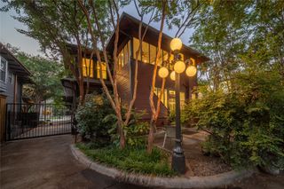 4806 Gaston Avenue, Dallas, TX 75246