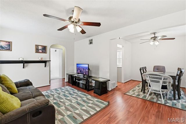 8308 Archer Avenue, St Louis, MO 63132