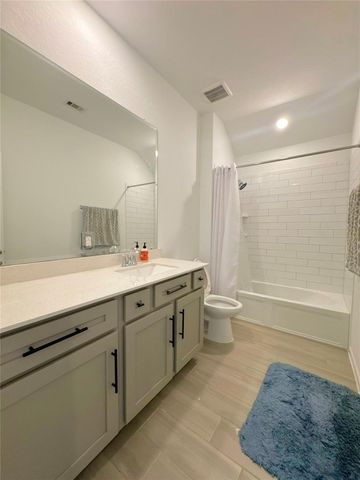 4015 Champlain Way, Iowa Colony, TX 77583