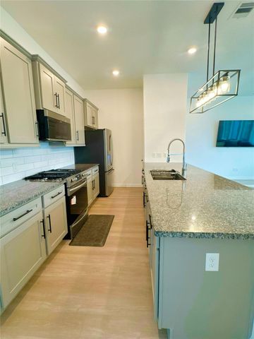 4015 Champlain Way, Iowa Colony, TX 77583