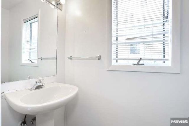 290 Hamilton Place 4, Hackensack, NJ 07601