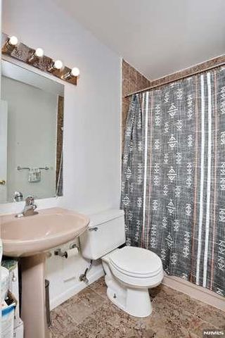 290 Hamilton Place 4, Hackensack, NJ 07601