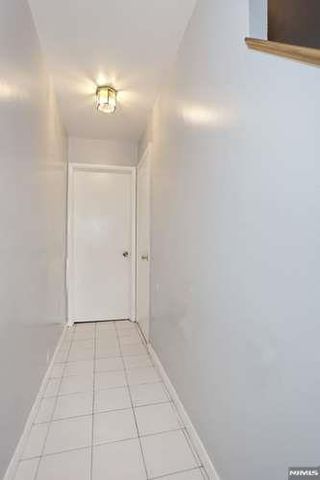 290 Hamilton Place 4, Hackensack, NJ 07601