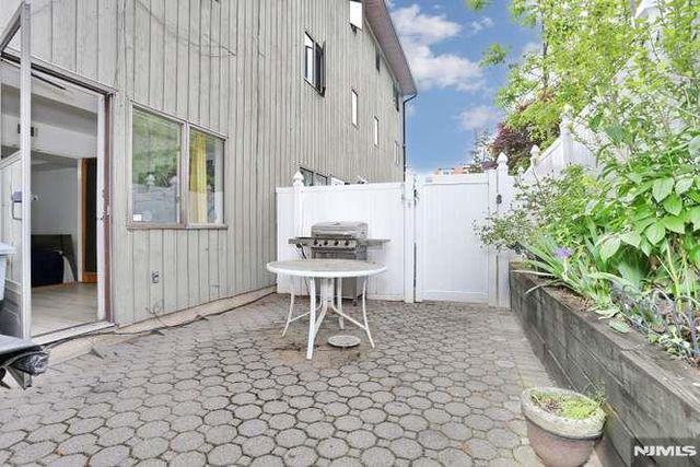 290 Hamilton Place 4, Hackensack, NJ 07601