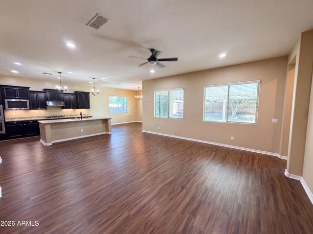 18136 W DEVONSHIRE Avenue, Goodyear, AZ 85395