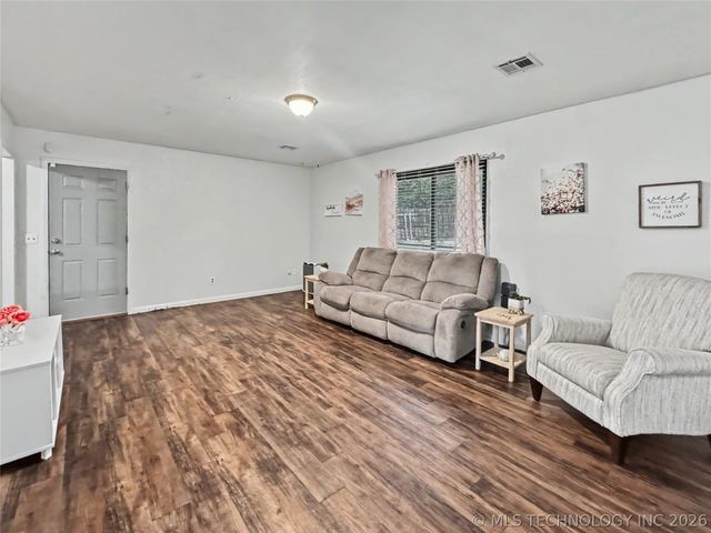 313 Dogwood Drive, Tahlequah, OK 74464