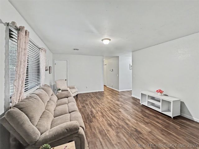 313 Dogwood Drive, Tahlequah, OK 74464