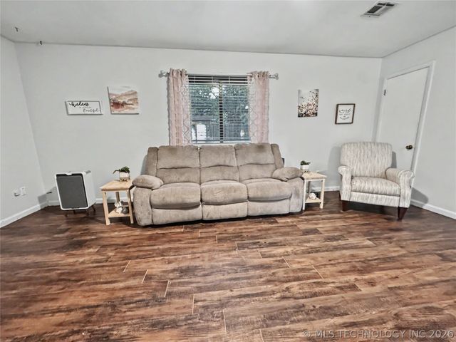 313 Dogwood Drive, Tahlequah, OK 74464