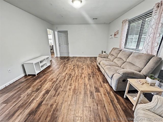 313 Dogwood Drive, Tahlequah, OK 74464