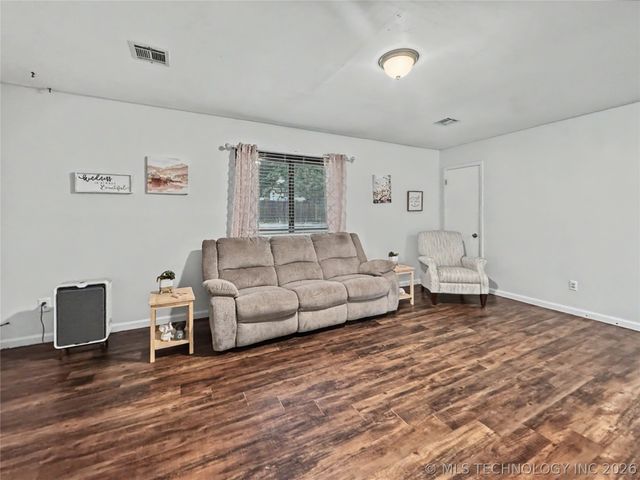 313 Dogwood Drive, Tahlequah, OK 74464