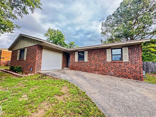 313 Dogwood Drive, Tahlequah, OK 74464
