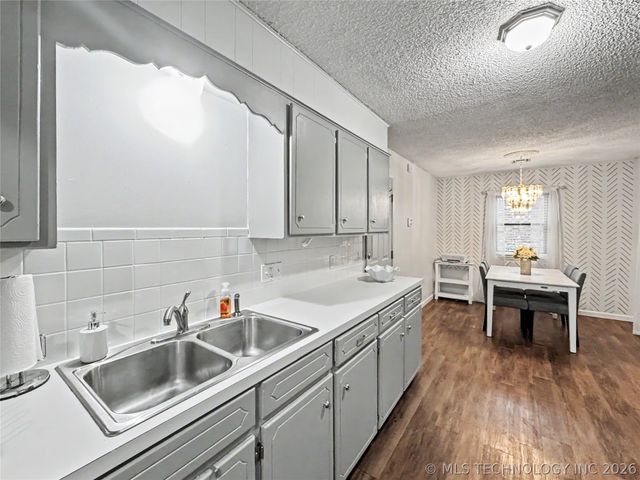 313 Dogwood Drive, Tahlequah, OK 74464