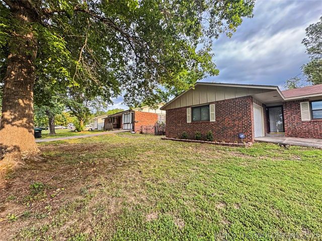 313 Dogwood Drive, Tahlequah, OK 74464