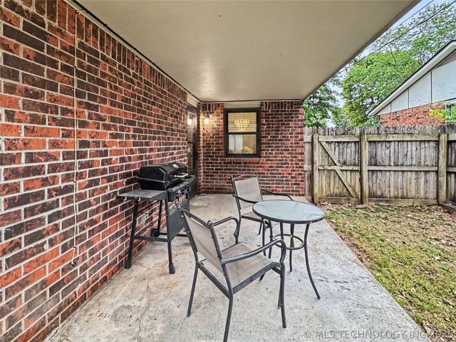 313 Dogwood Drive, Tahlequah, OK 74464
