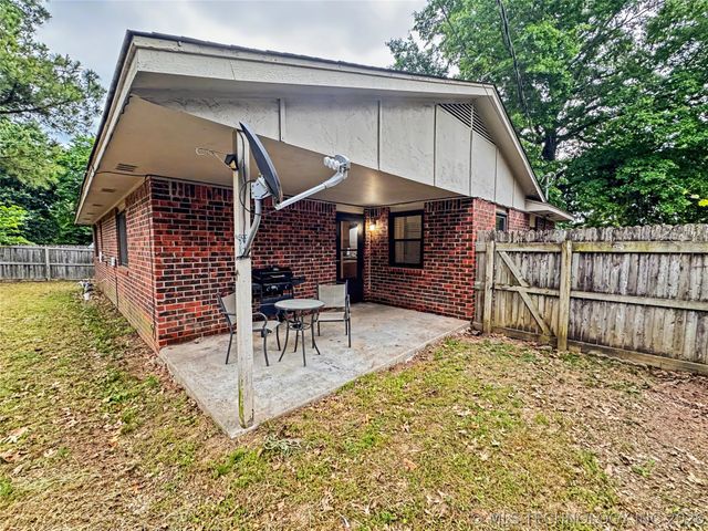 313 Dogwood Drive, Tahlequah, OK 74464