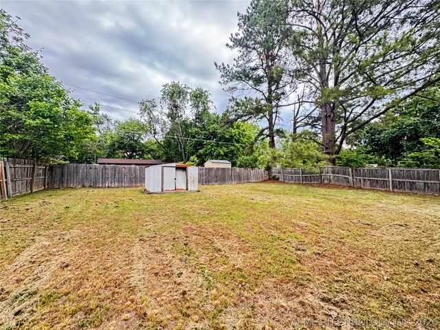 313 Dogwood Drive, Tahlequah, OK 74464