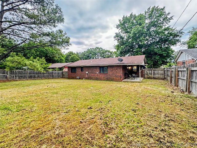 313 Dogwood Drive, Tahlequah, OK 74464